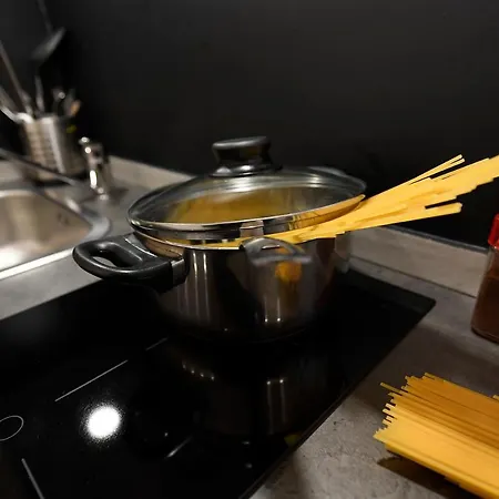 アパート Fram Termini Station ローマ