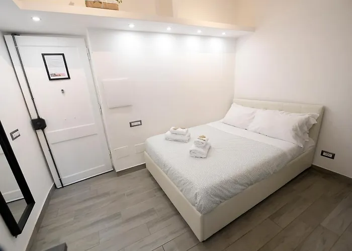 Fram Termini Station アパート *